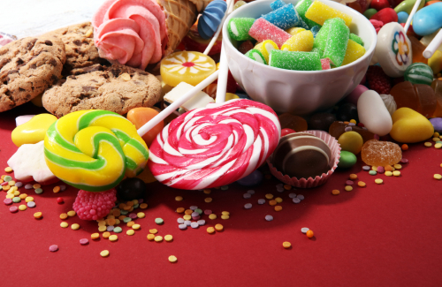 Исследователи рекомендуют сократить количество сладких пищевых добавок для снижения кариеса